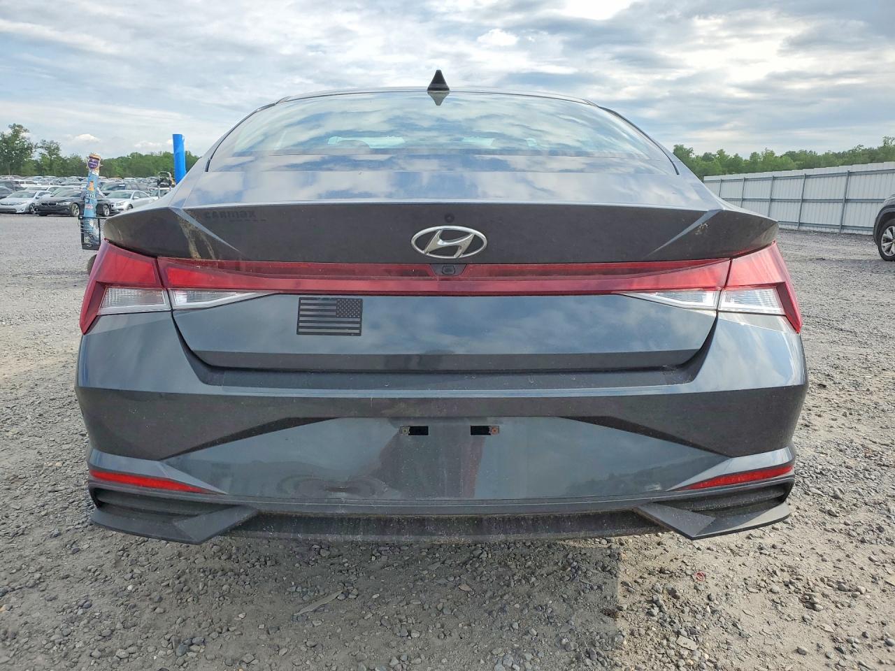 Hyundai ELANTRA Sel