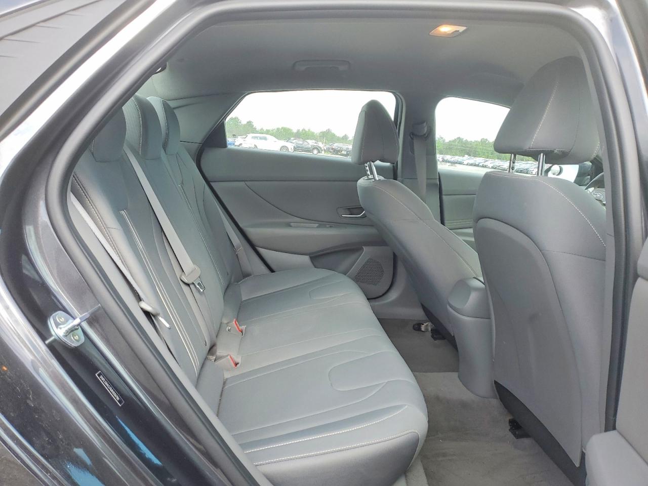 Hyundai ELANTRA Sel