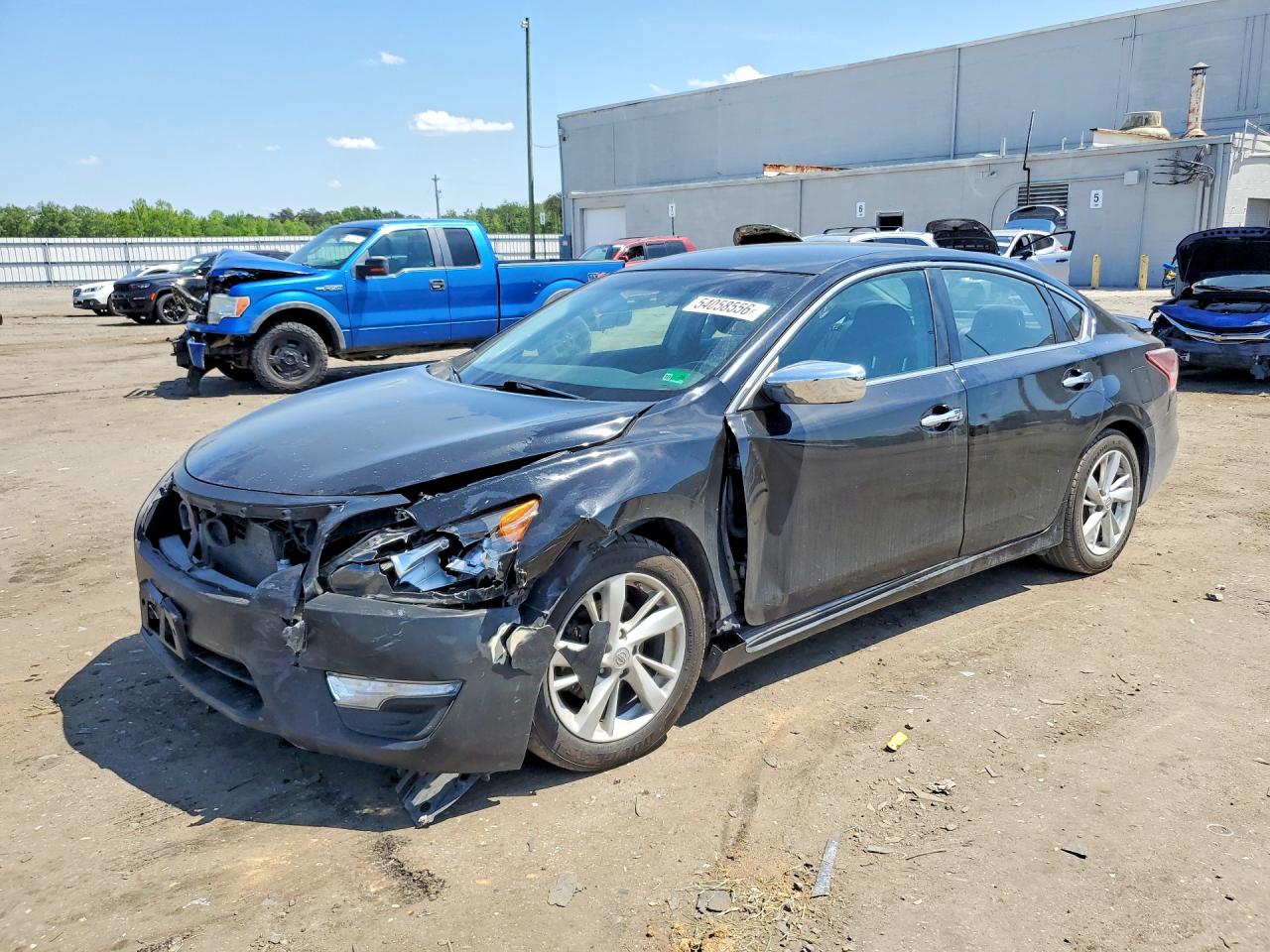 Salvage Nissan Altima Image