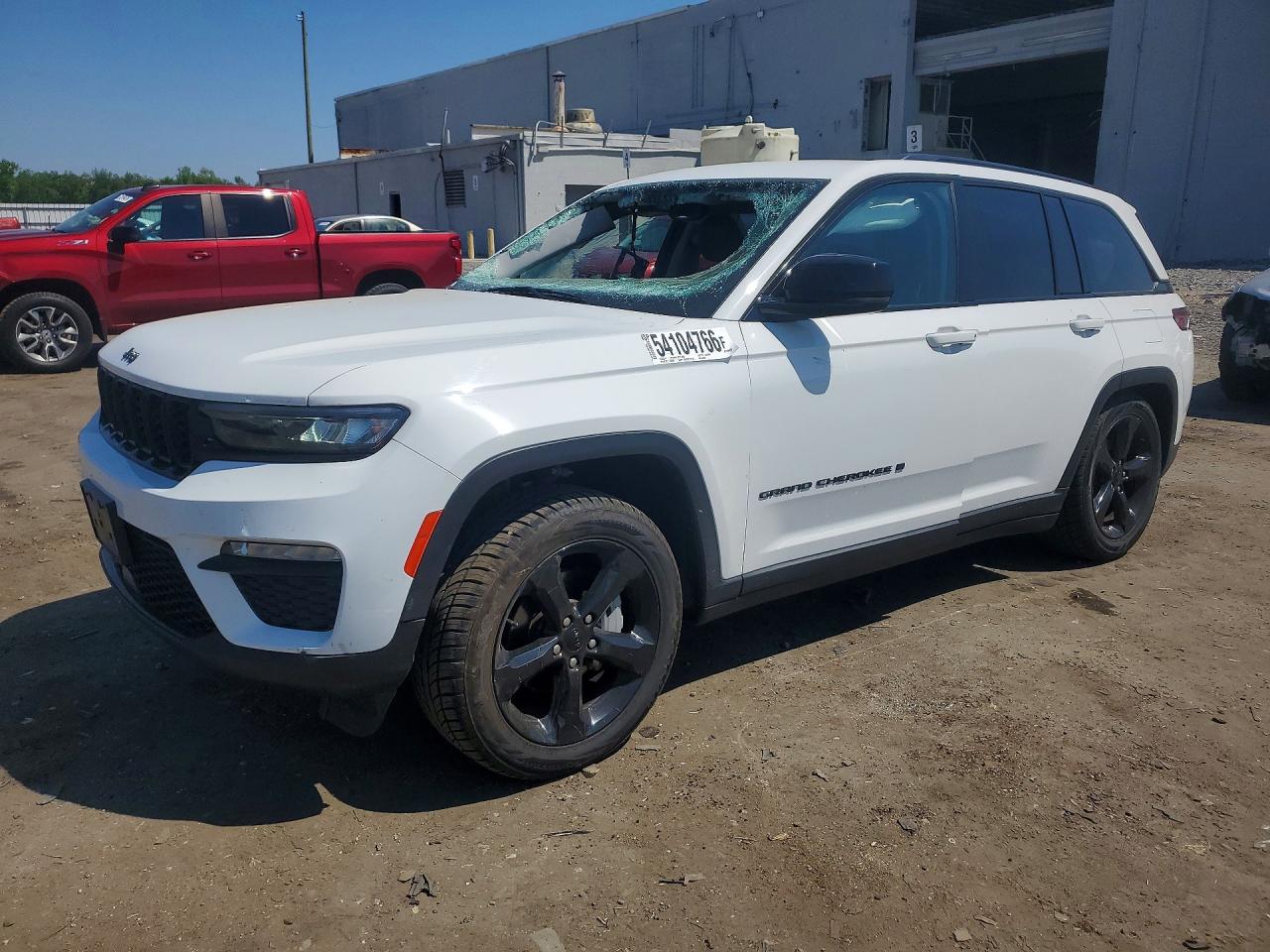 Salvage Jeep Cherokee Image