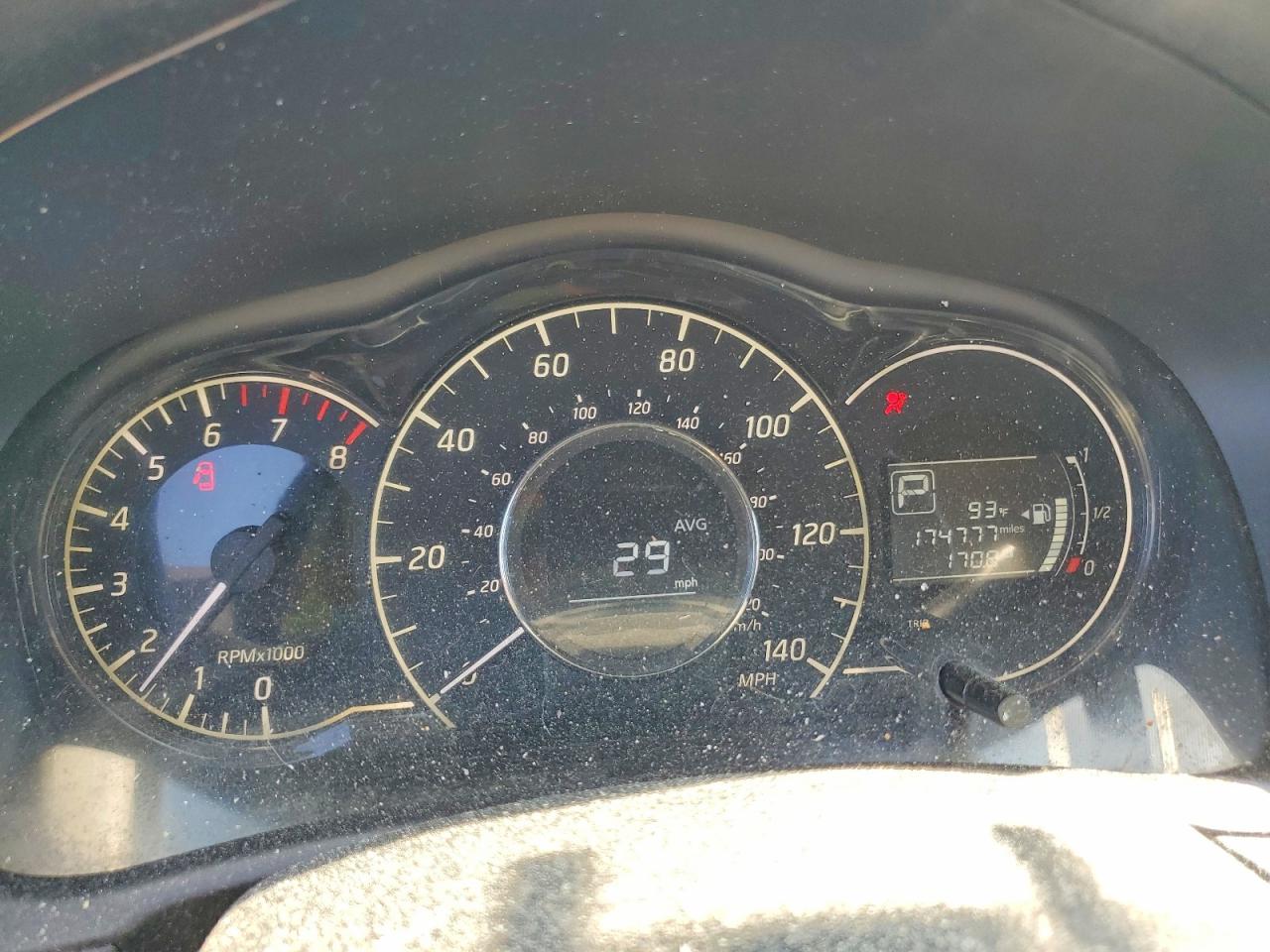Nissan Versa Sv
