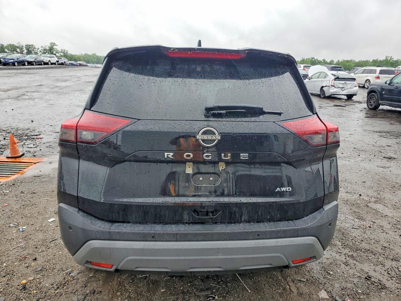 Nissan Rogue S