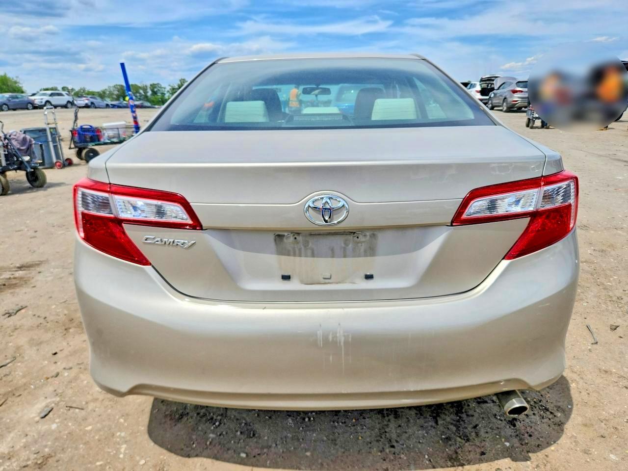 Toyota Camry L