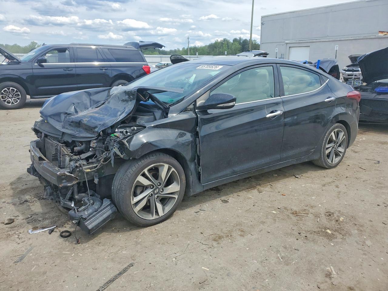 Salvage Hyundai ELANTRA Image
