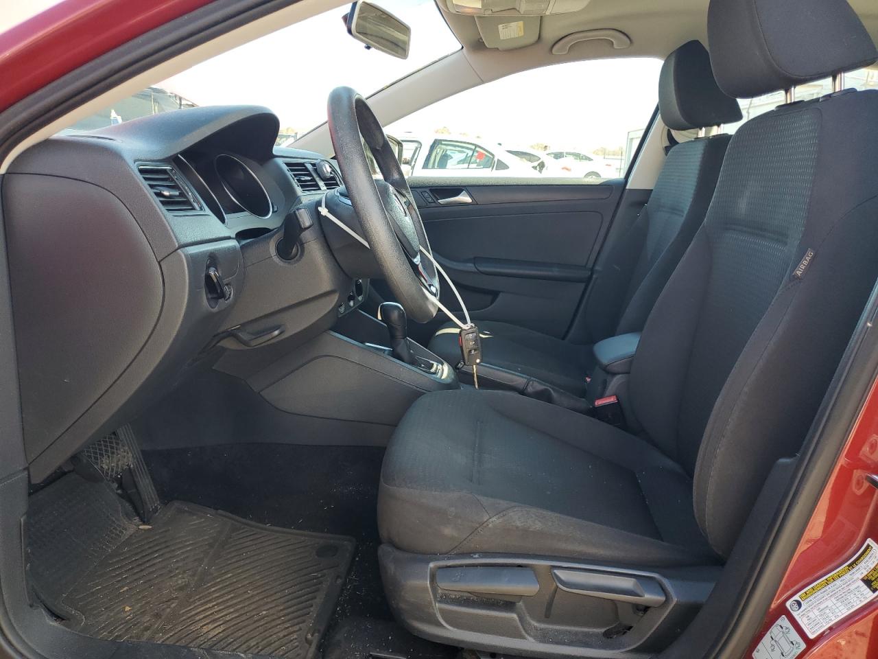 Volkswagen Jetta S