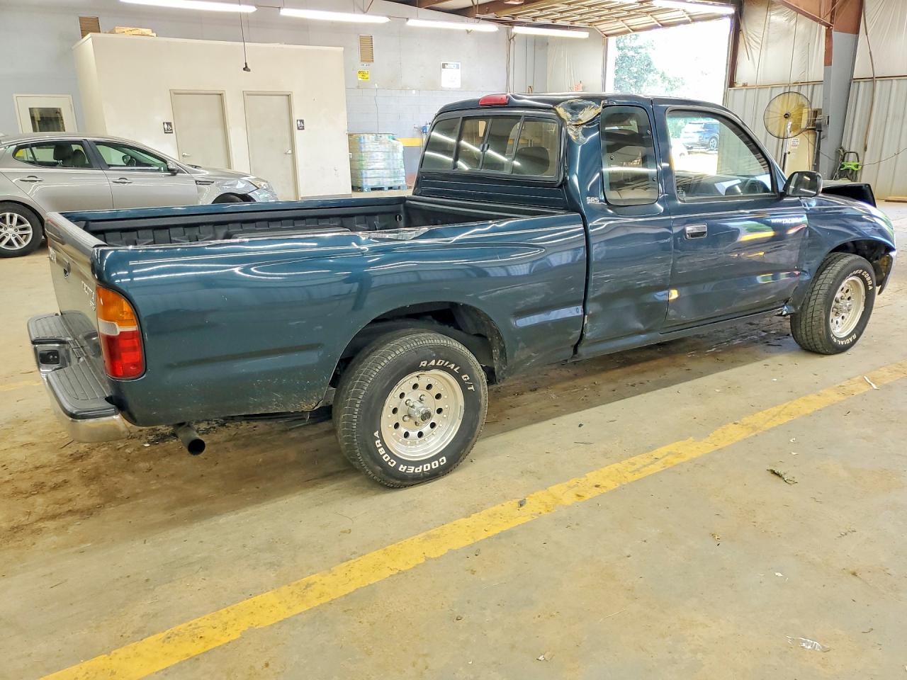Toyota Tacoma Xtracab