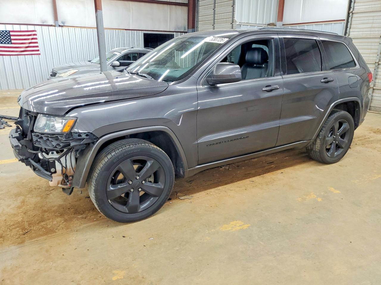 Salvage Jeep Grand Cherokee Image