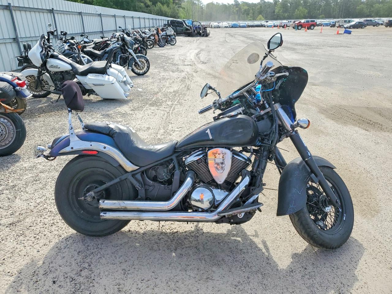 Salvage Kawasaki Vulcan 900 Image