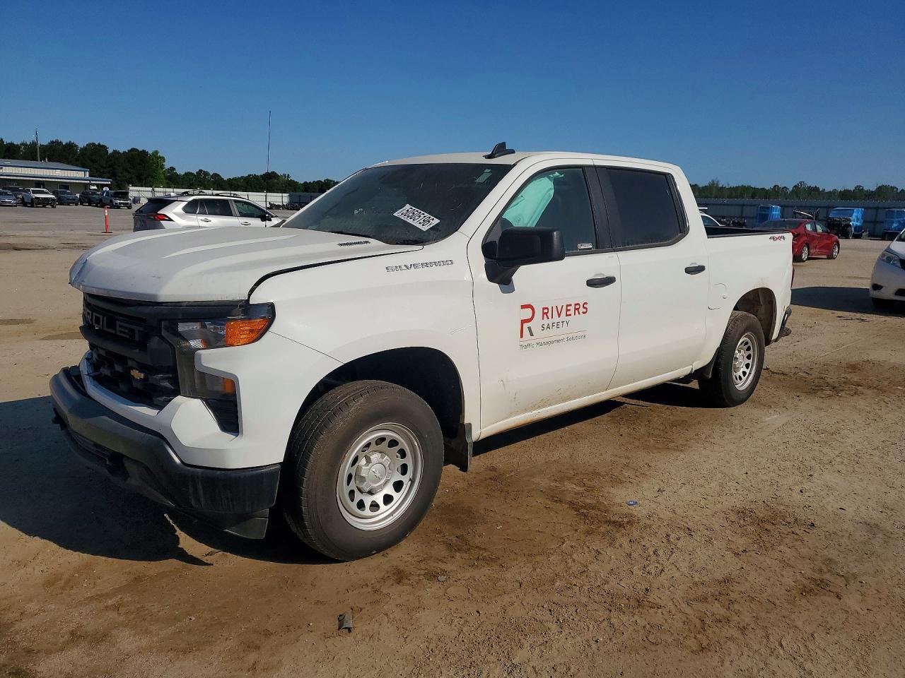 Salvage Chevrolet Silverado Image