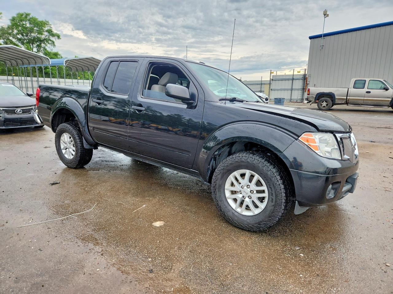 Nissan Frontier Sv