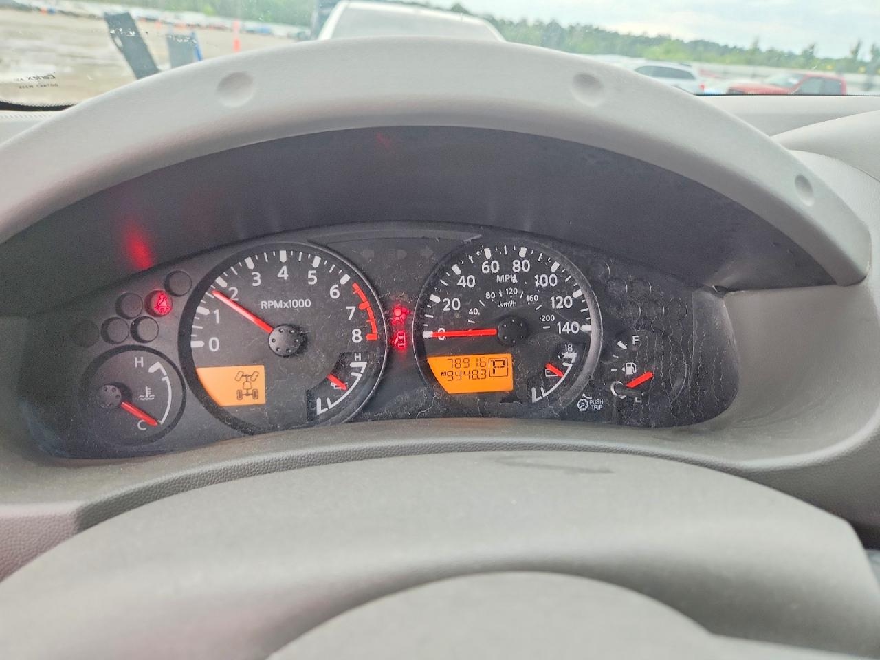 Nissan Frontier Sv