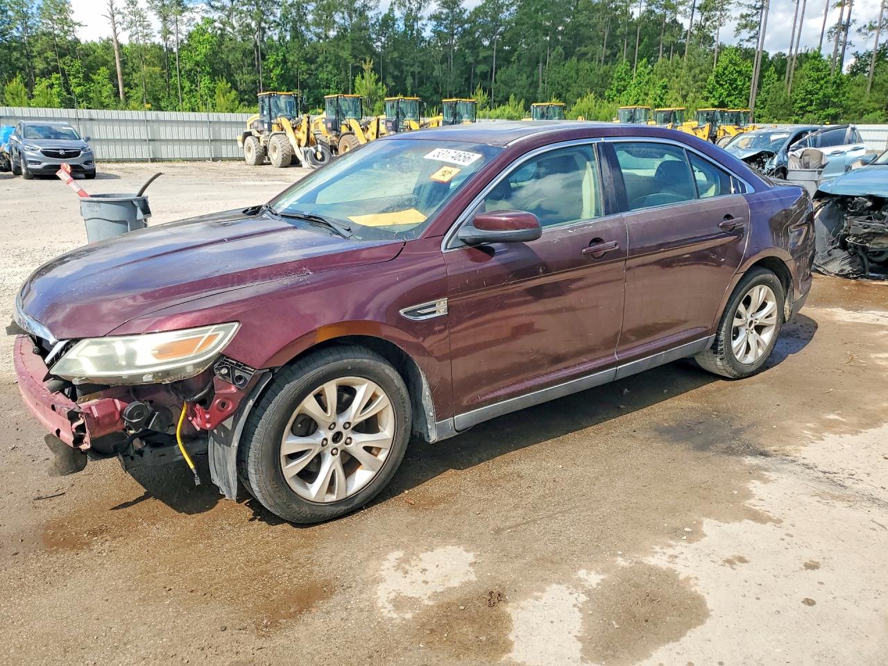 Salvage Ford Taurus Image