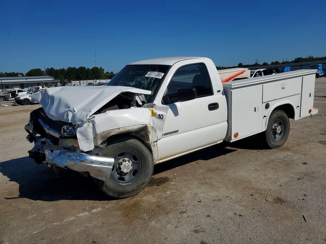 Salvage Chevrolet Silverado Image