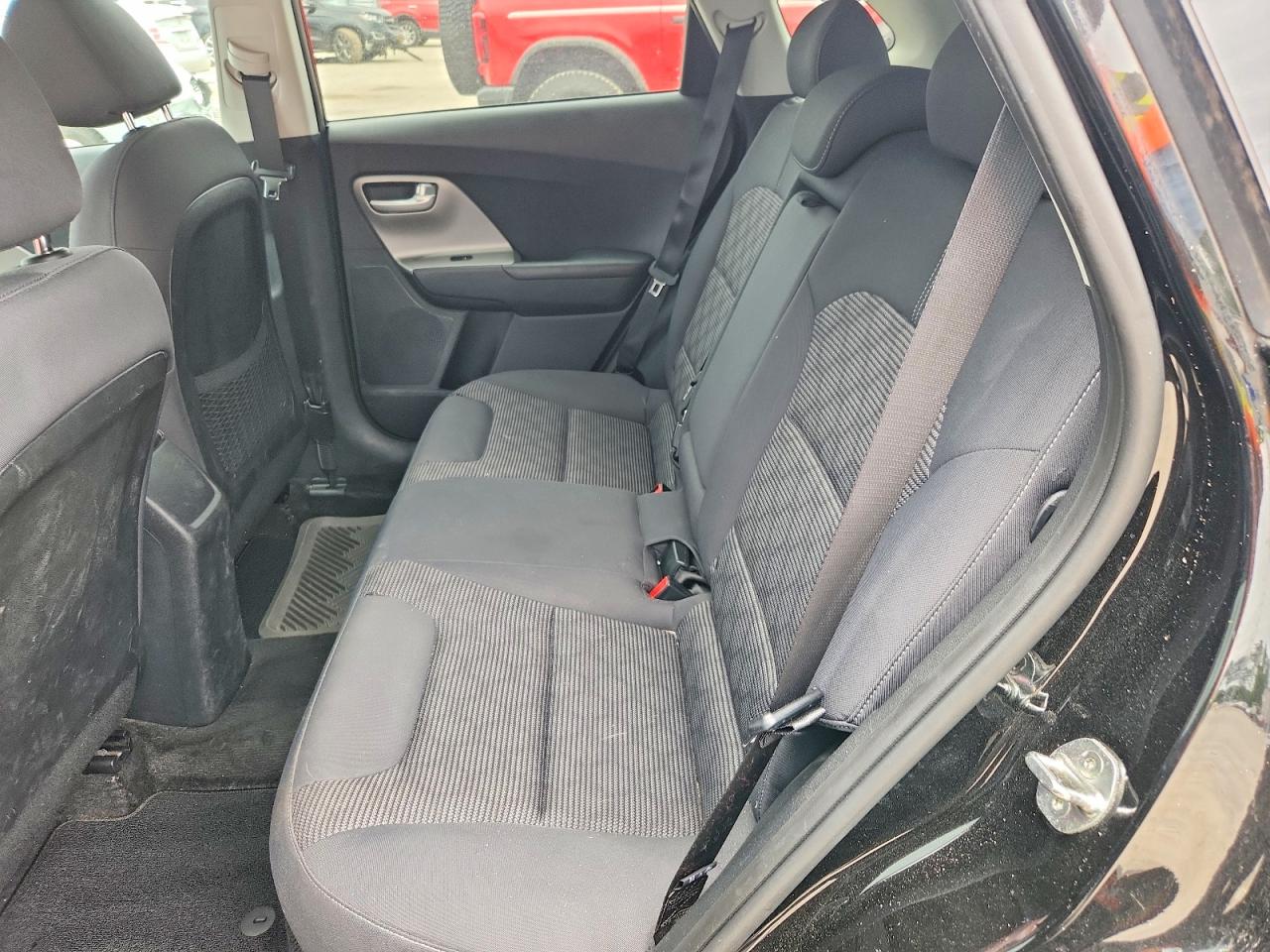 Kia Niro Lx