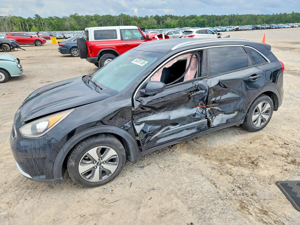 Salvage Kia Niro Image