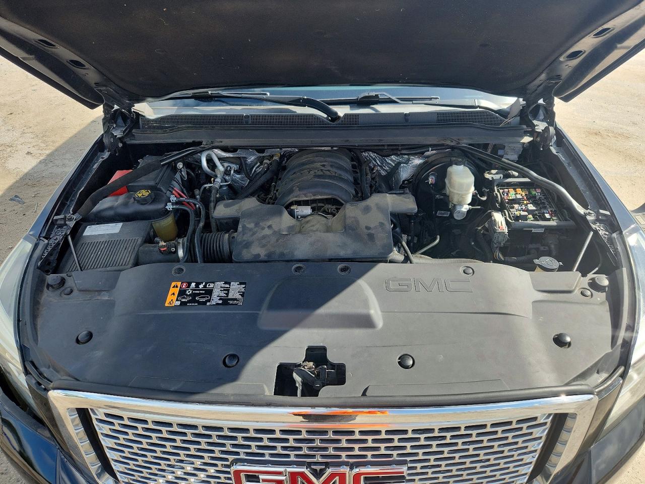 GMC Yukon Denali