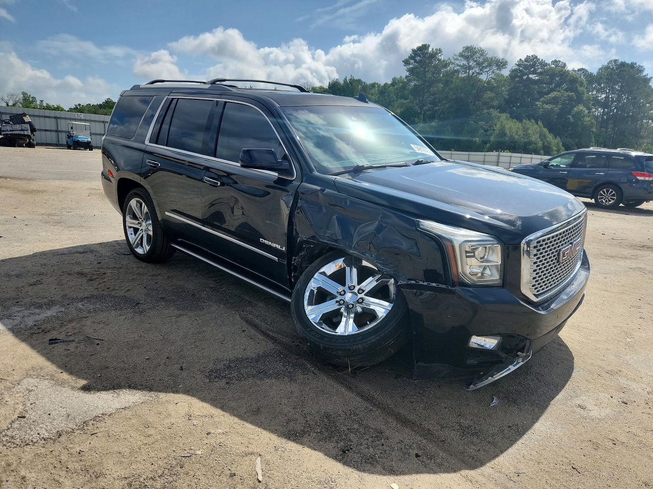 GMC Yukon Denali