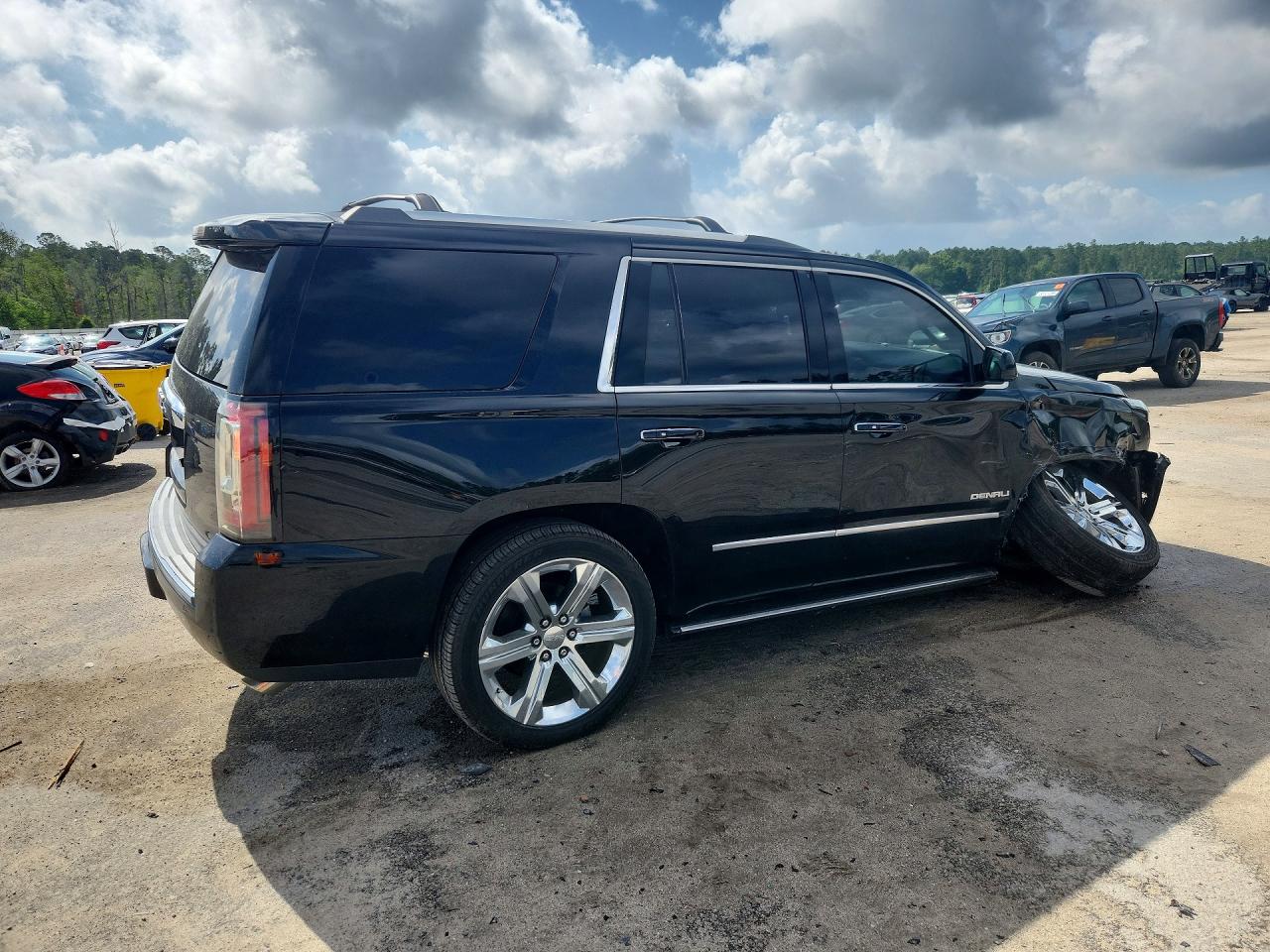 GMC Yukon Denali