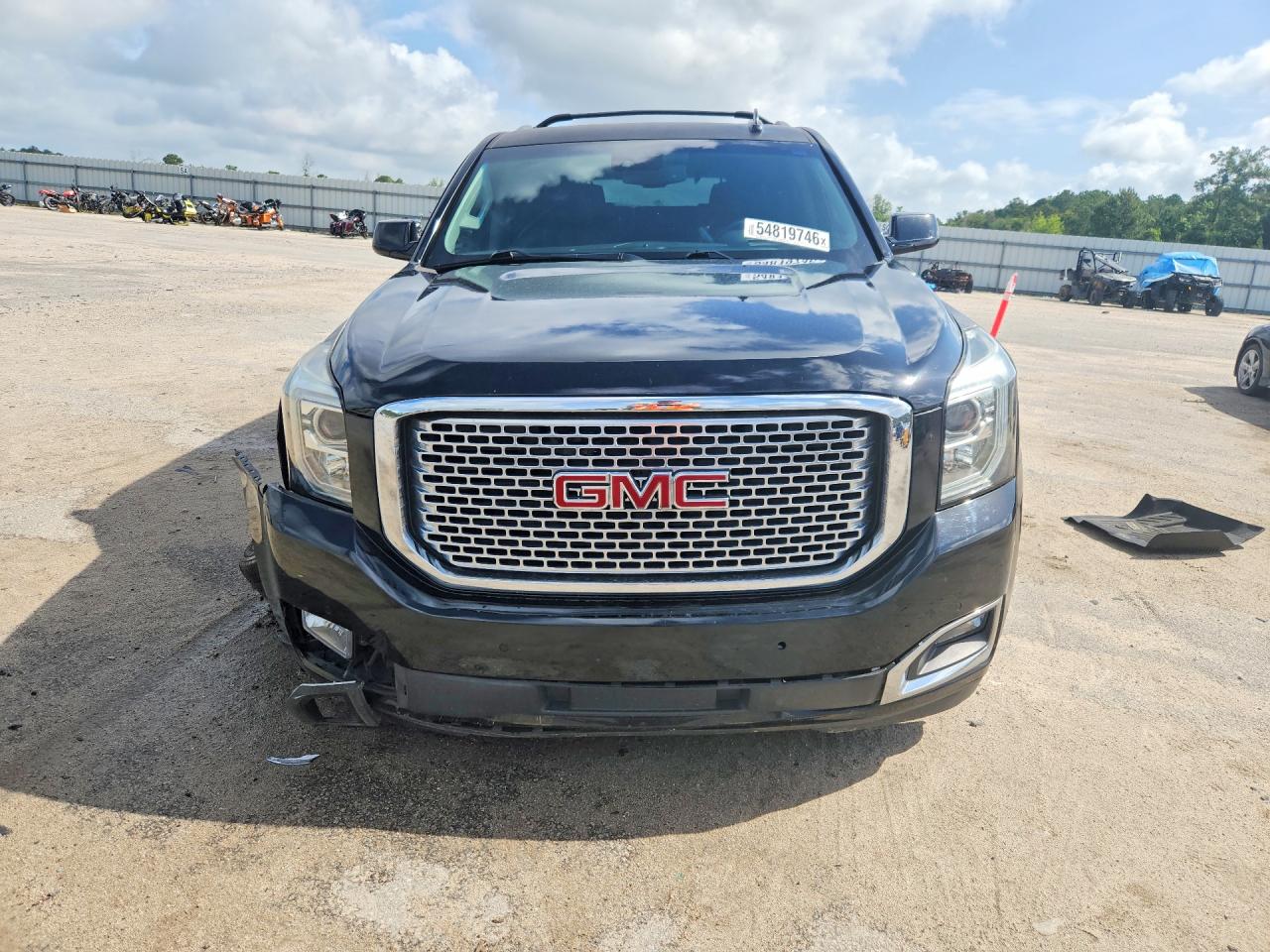 GMC Yukon Denali