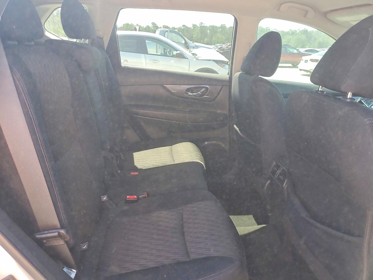 Nissan Rogue S