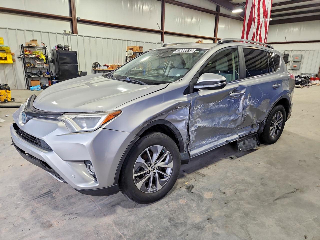 Salvage Toyota RAV4 Image