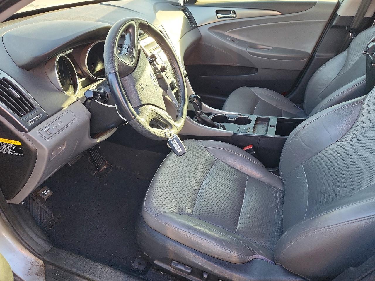 Hyundai SONATA Base