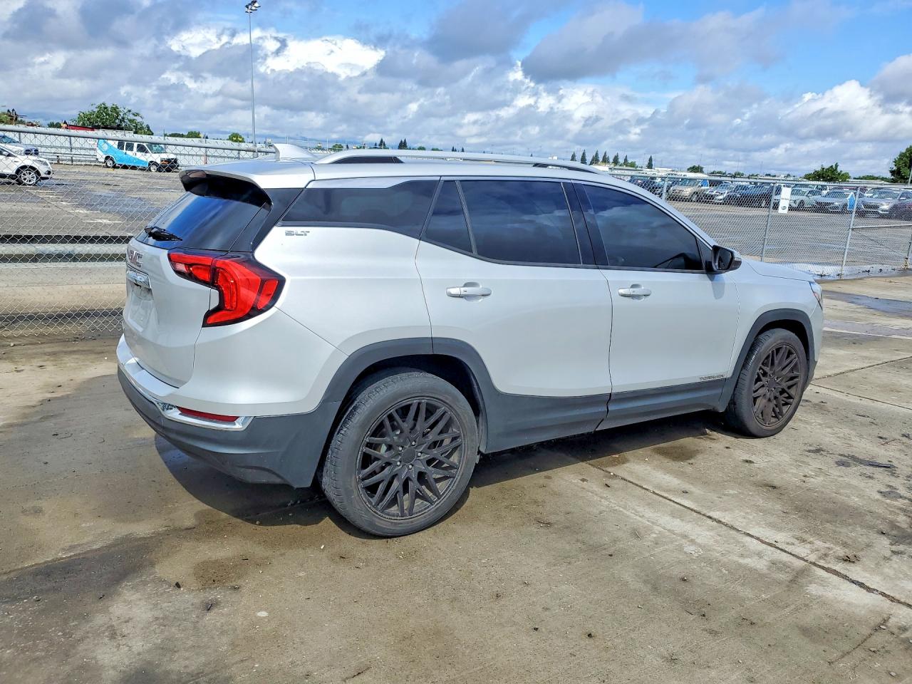 GMC Terrain Slt