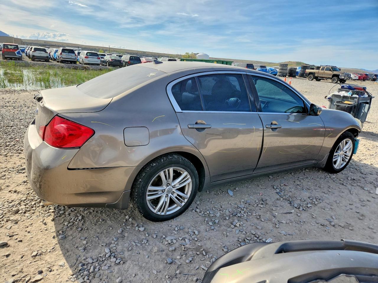 INFINITI G37 X