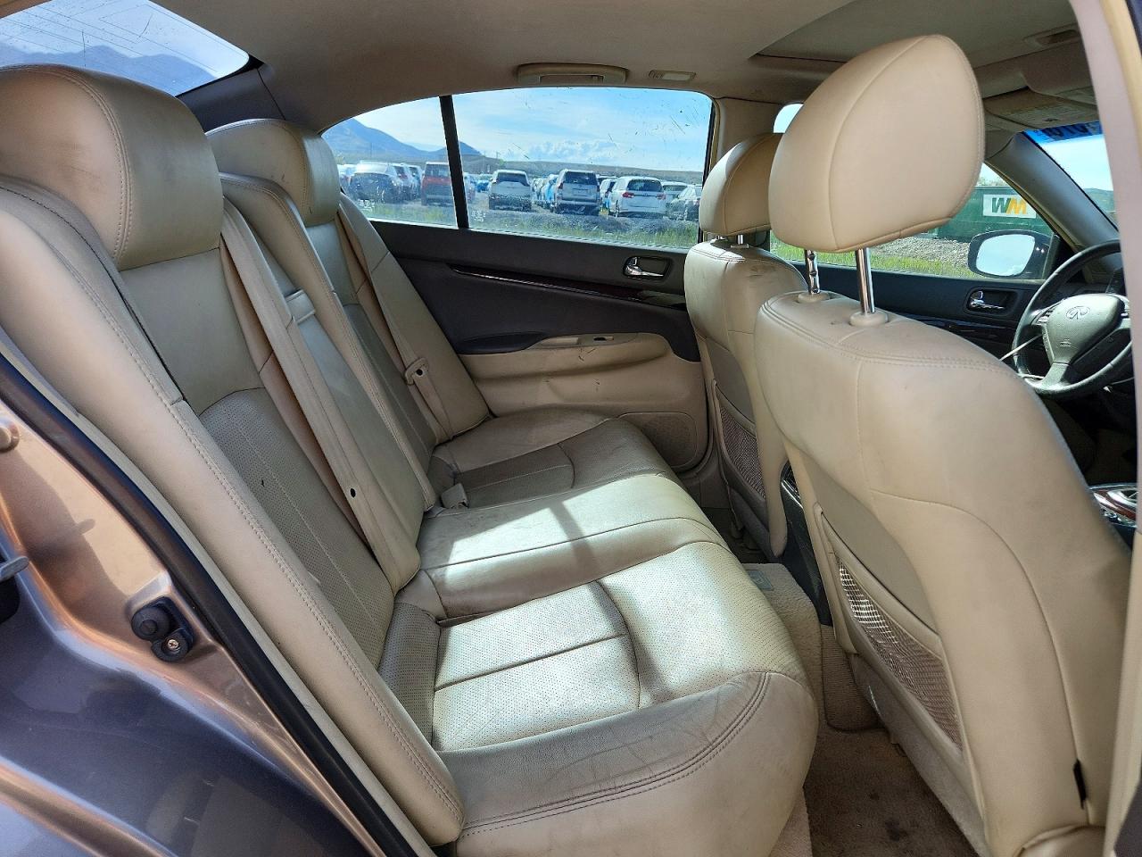 INFINITI G37 X