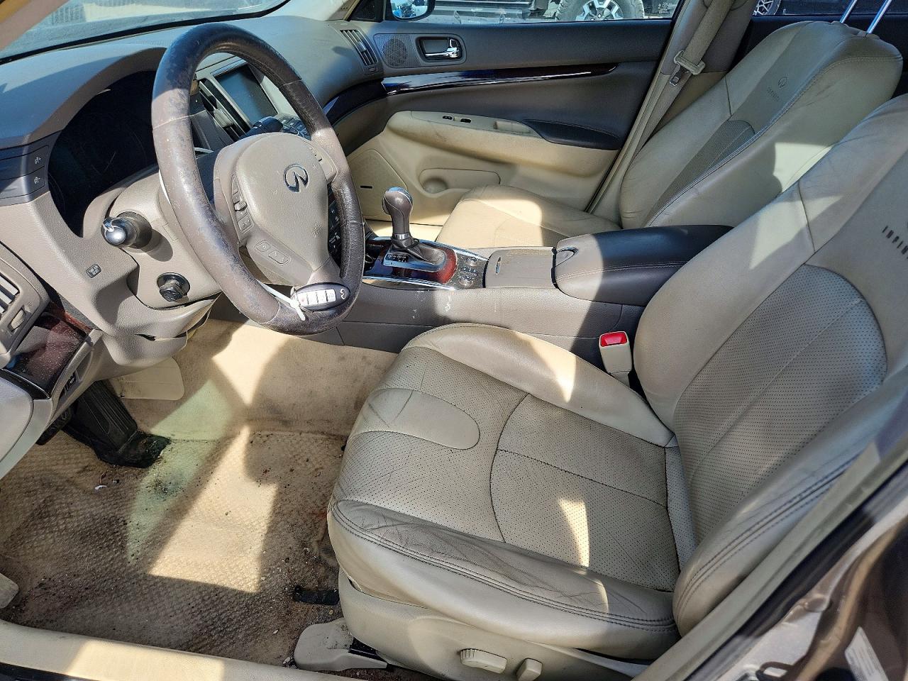 INFINITI G37 X