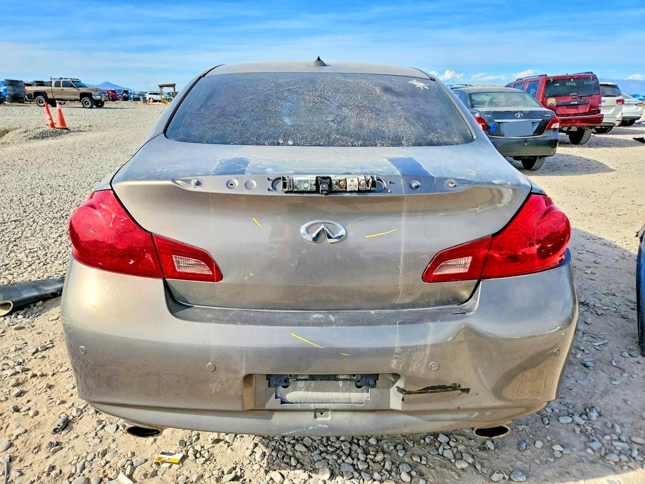 INFINITI G37 X