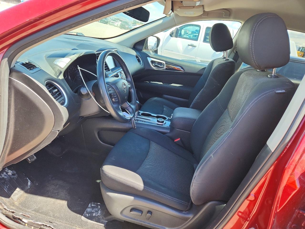Nissan Pathfinder Sv