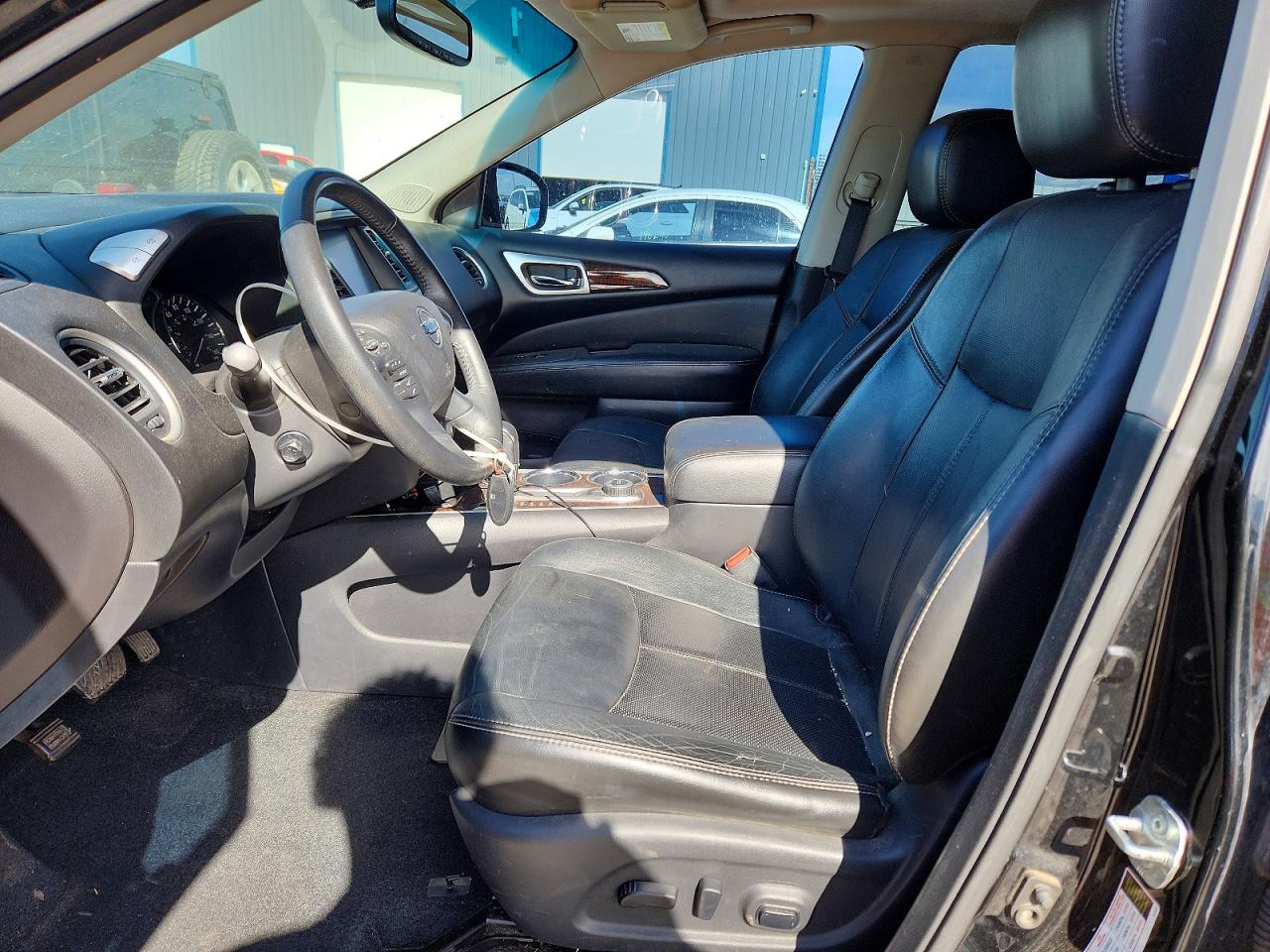Nissan Pathfinder S