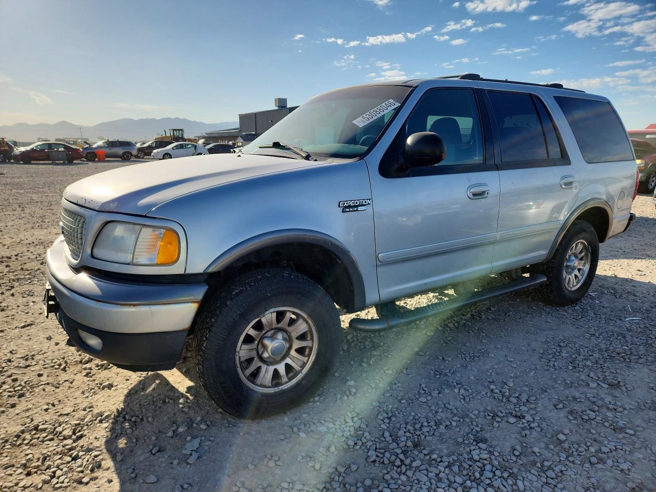 Salvage Ford Expedition Image