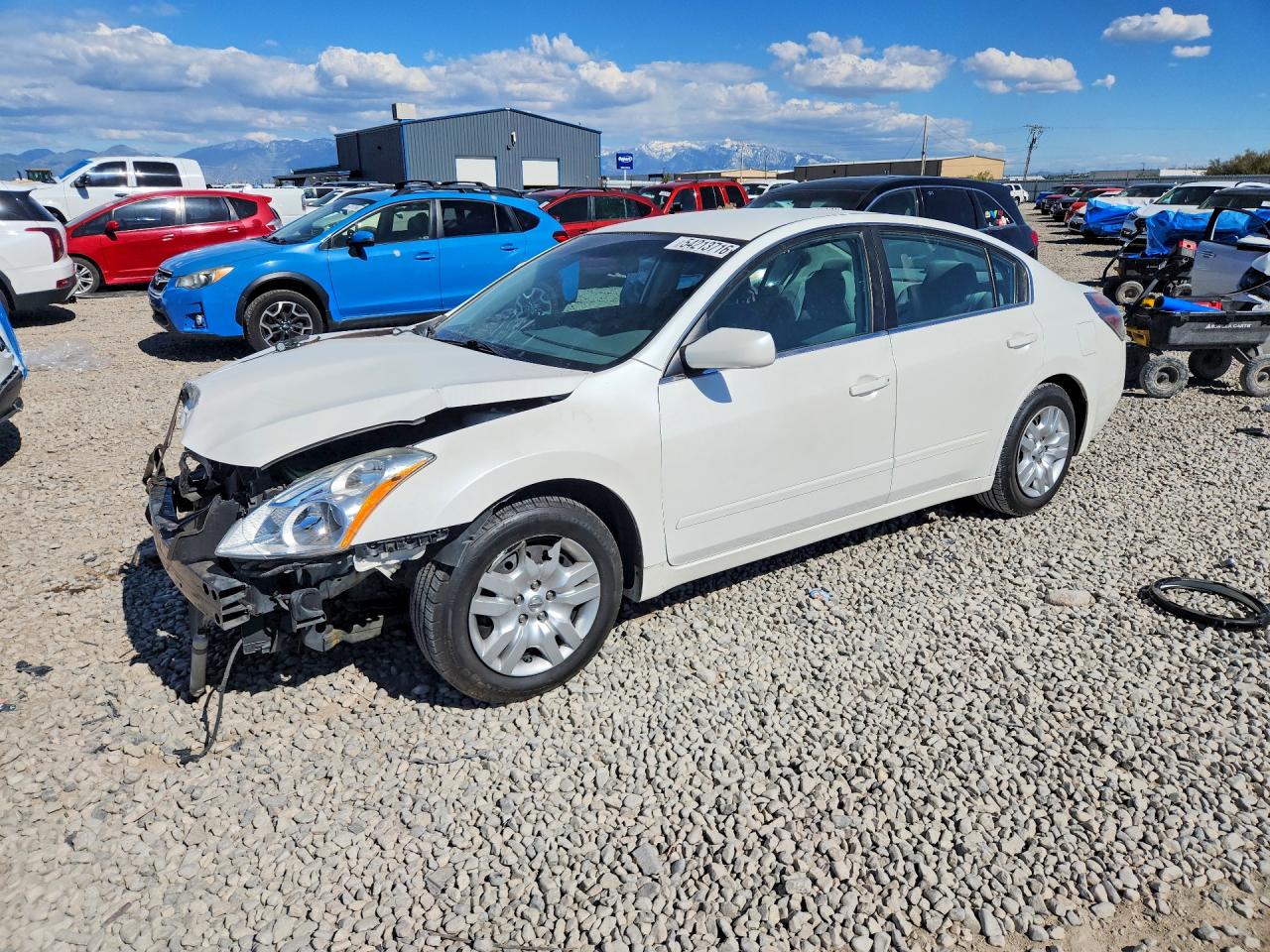Salvage Nissan Altima Image