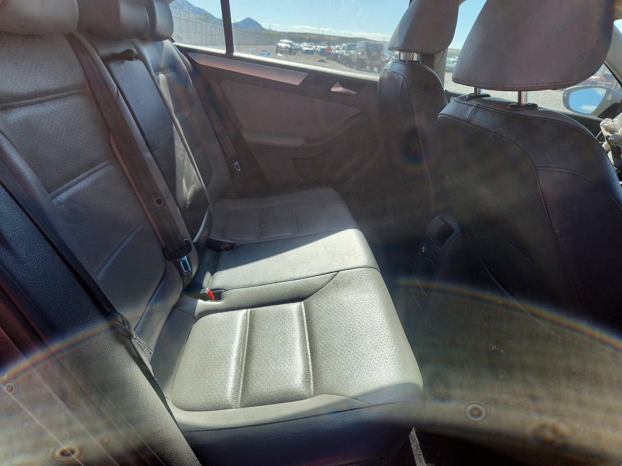 Volkswagen Jetta Hybrid