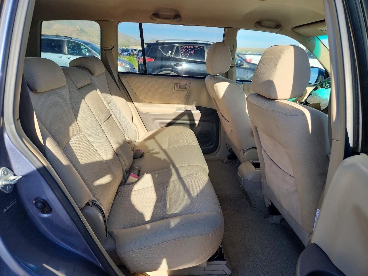 Toyota Highlander Base