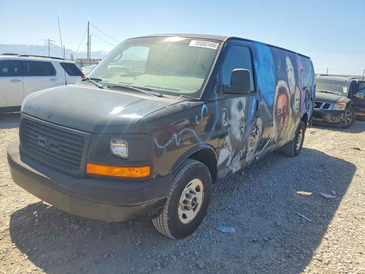 Salvage GMC Savana Image