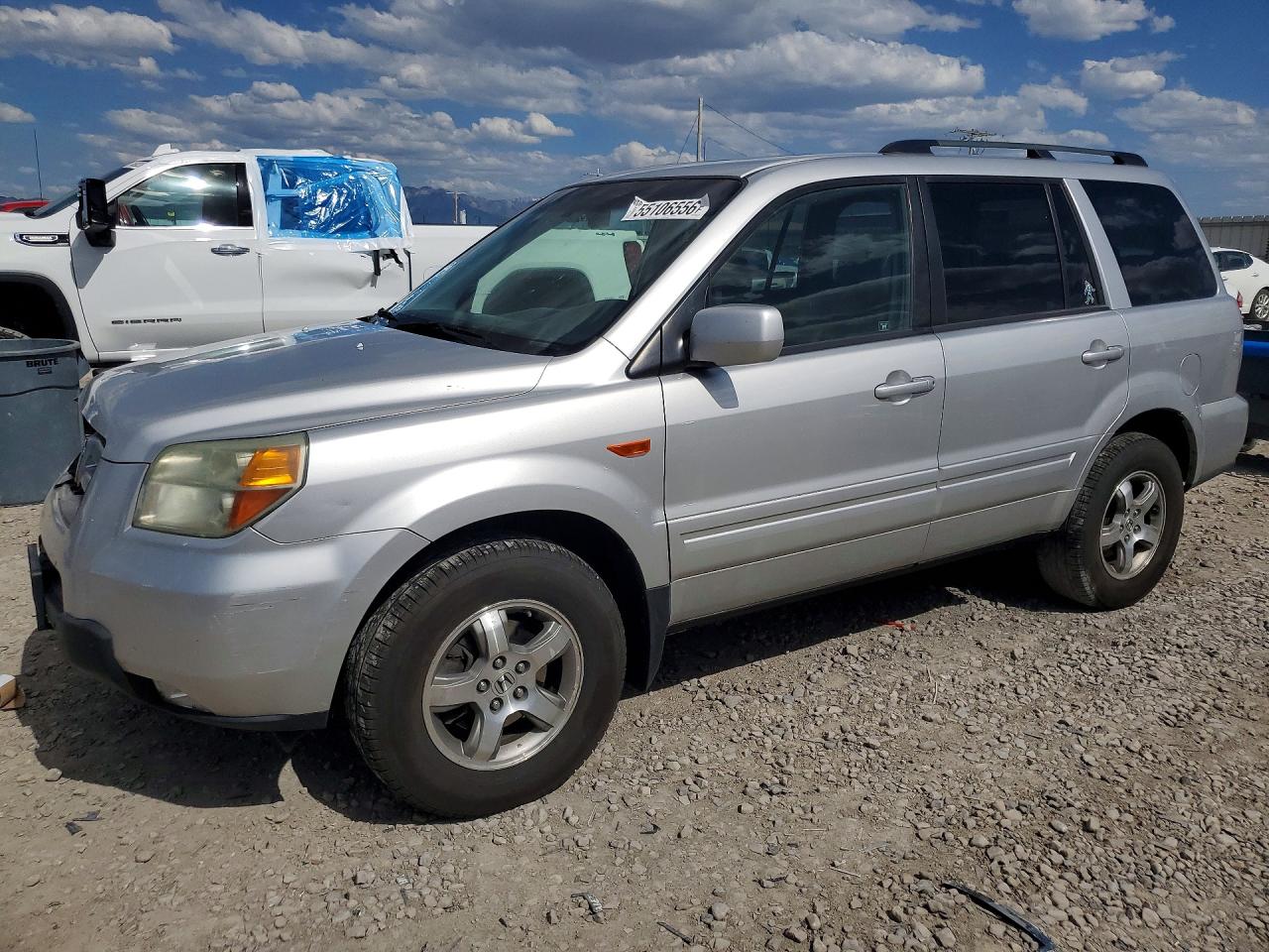 Salvage Honda Pilot Image