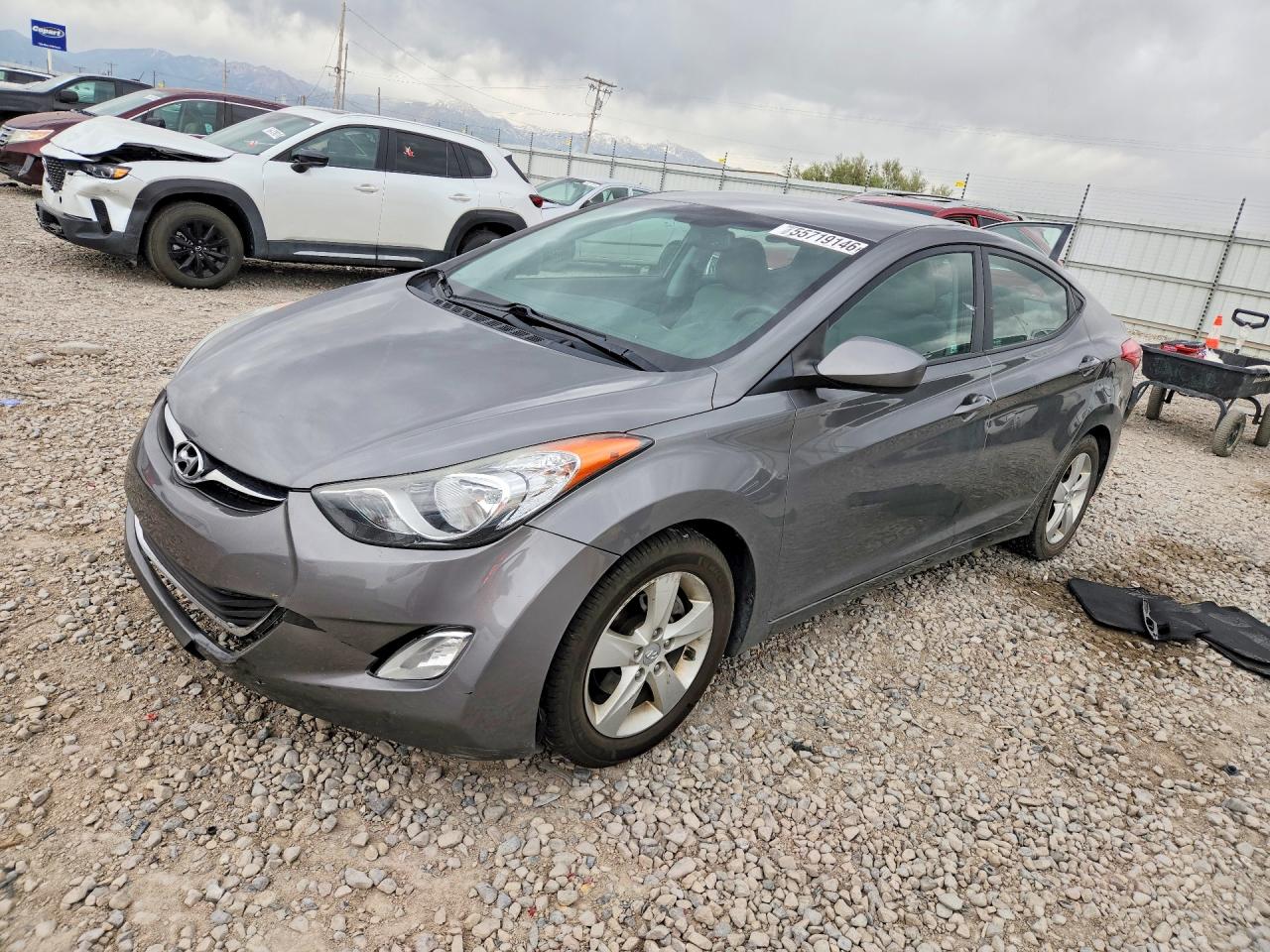 Salvage Hyundai ELANTRA Image