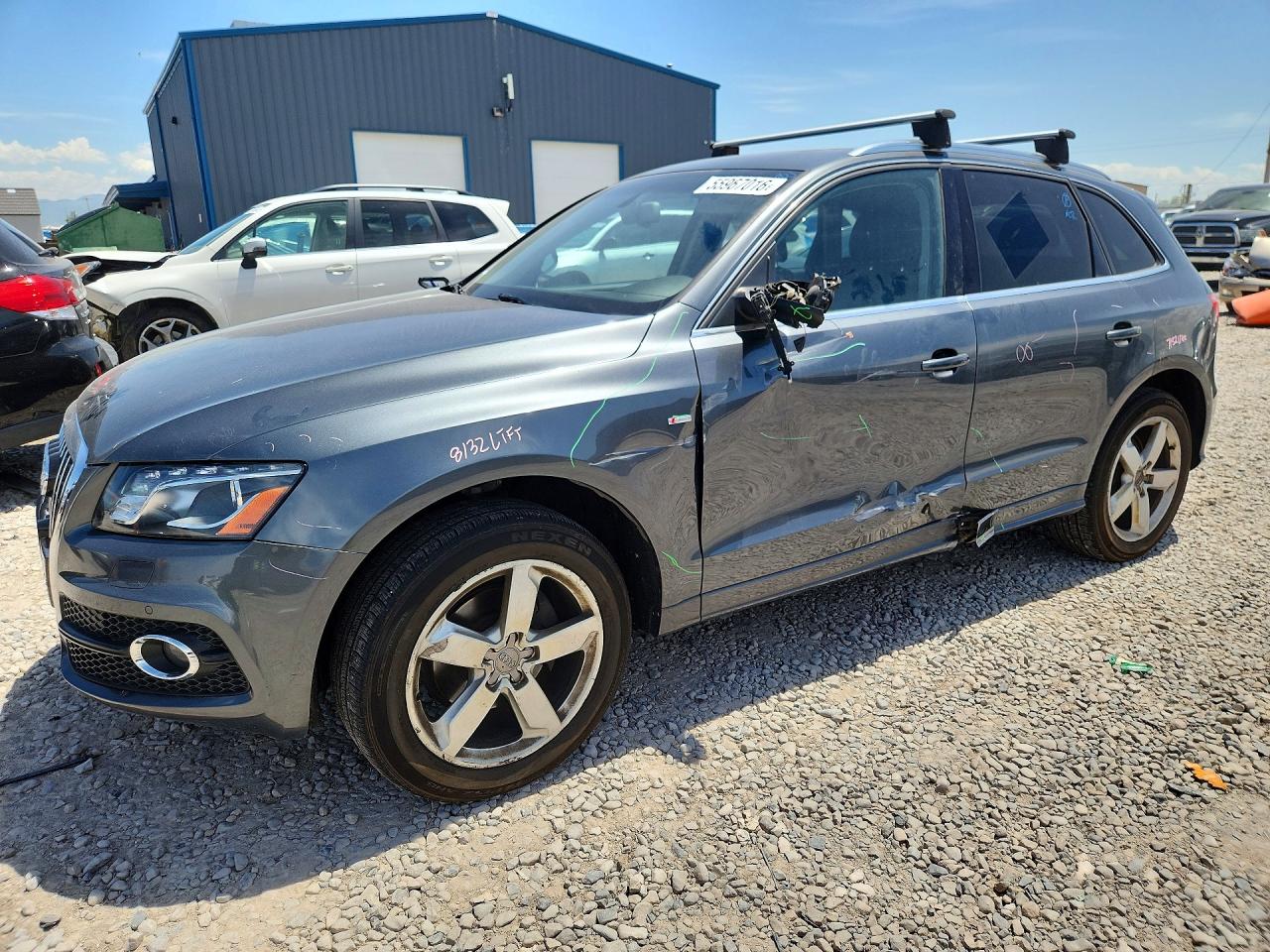 Salvage Audi Q5 Image