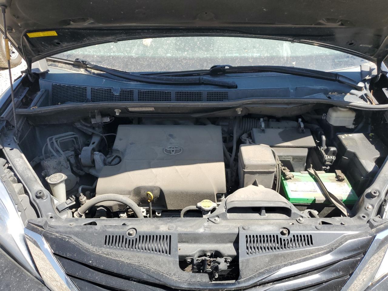 Toyota Sienna Le