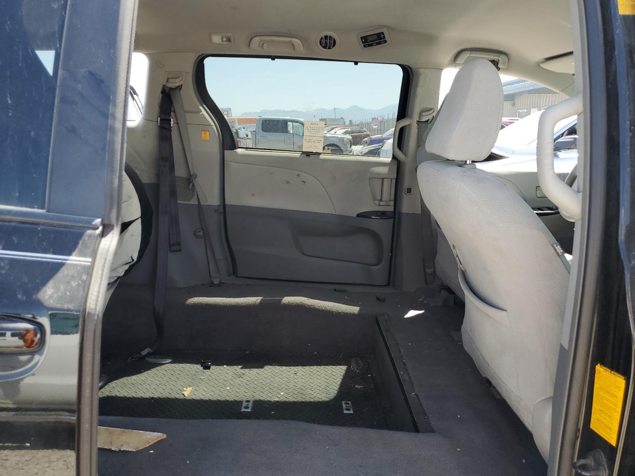 Toyota Sienna Le
