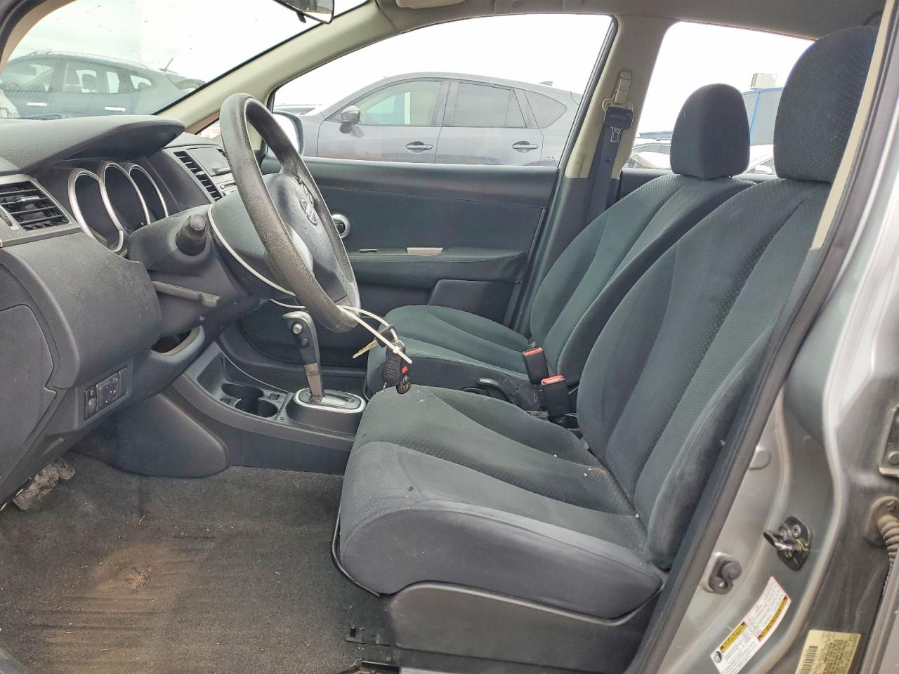 Nissan Versa 1.8 S