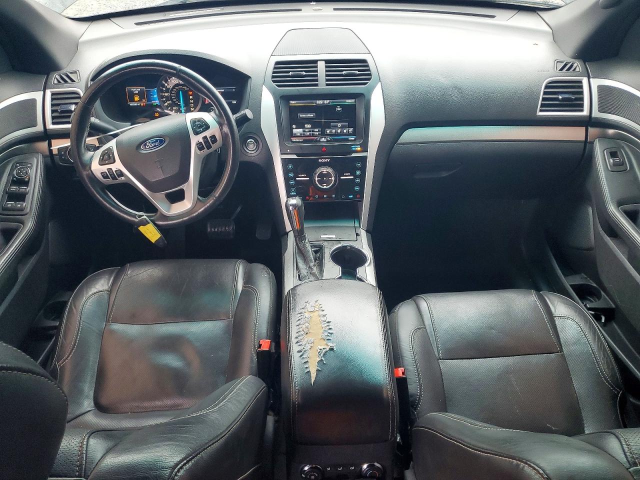 Ford Explorer Sport