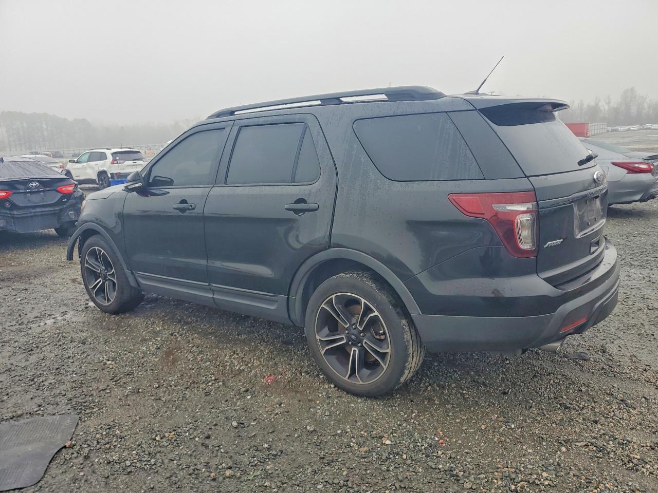 Ford Explorer Sport