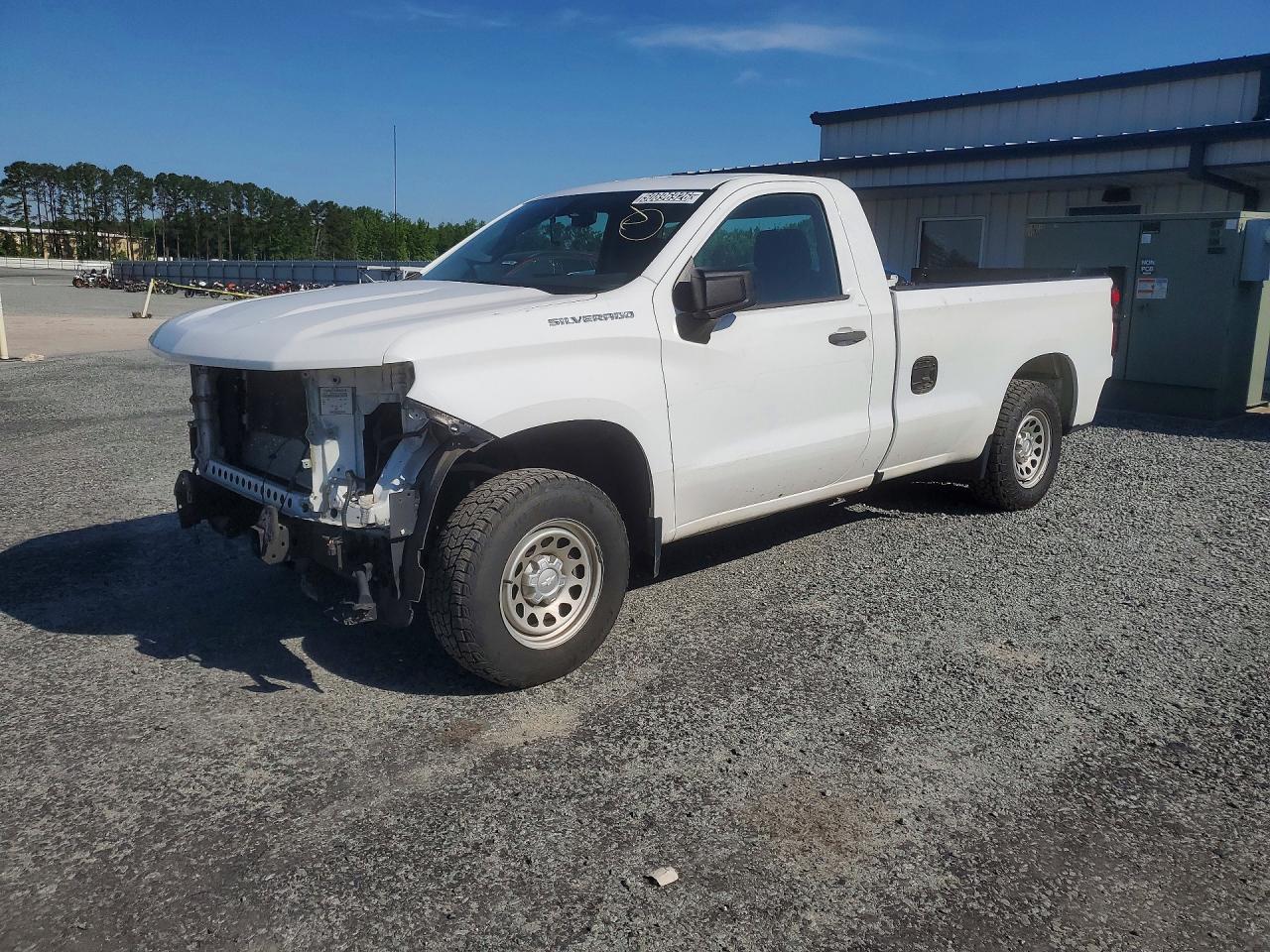 Salvage Chevrolet Silverado Image