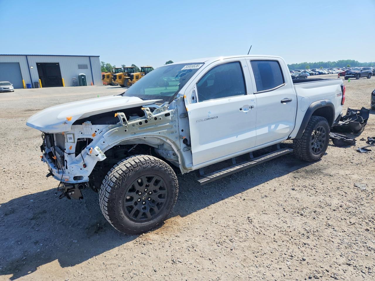 Salvage Chevrolet Colorado Image