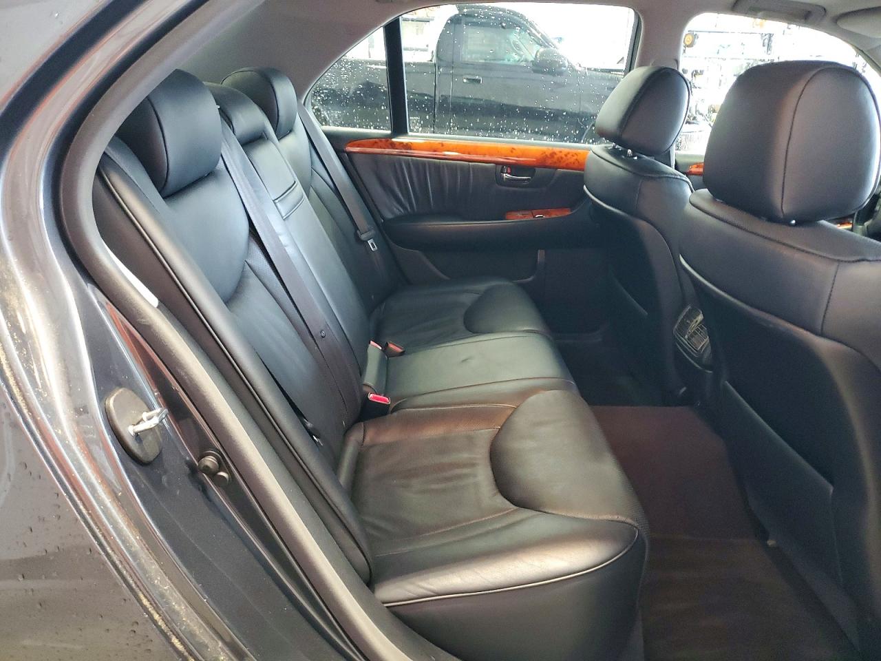 Lexus LS 430