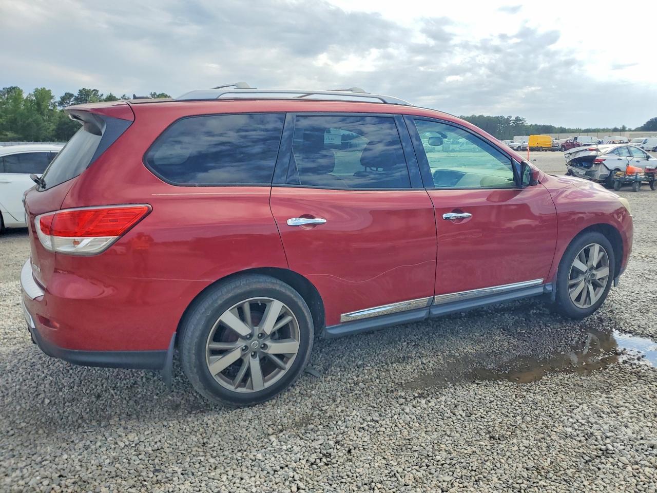 Nissan Pathfinder Platinum